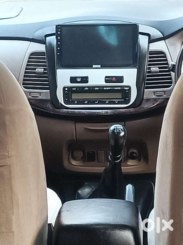 Toyota Innova 2015 Diesel Well Maintained