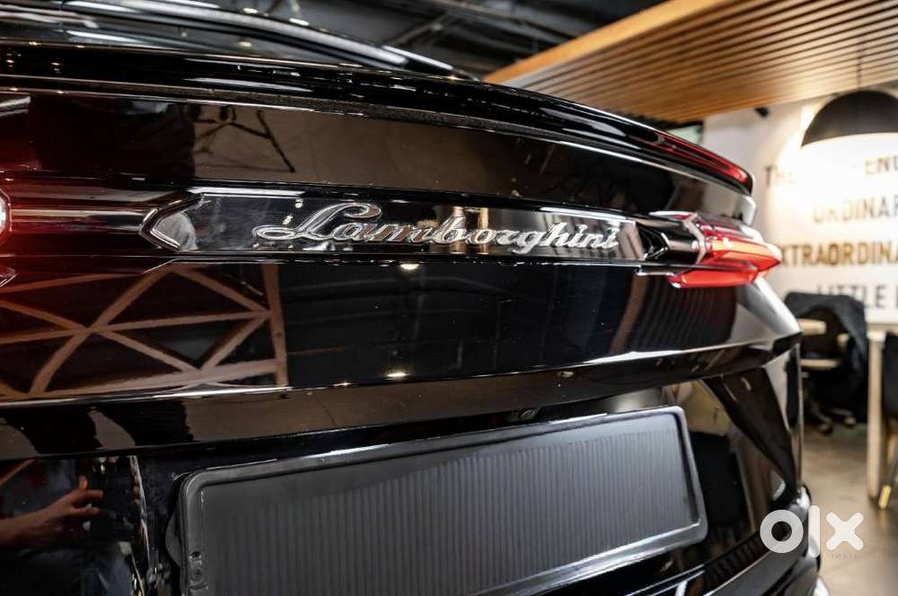 Lamborghini Urus V8, 2021, Petrol