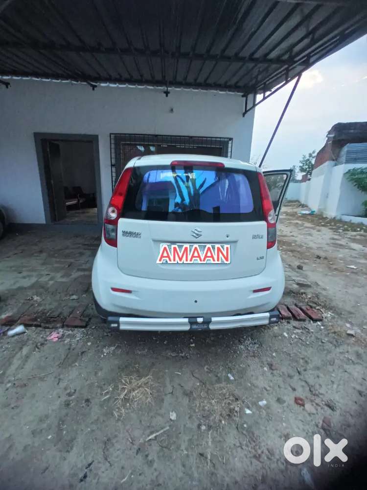 Suzuki Ritz
