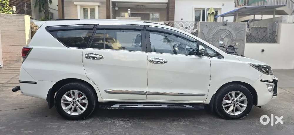 Toyota Innova Crysta 2018