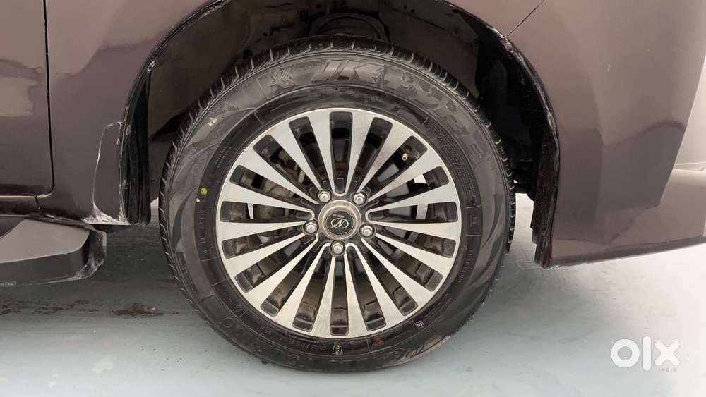 Toyota Innova Crysta 2.4 G Plus Mt 8 Str, 2019, Diesel