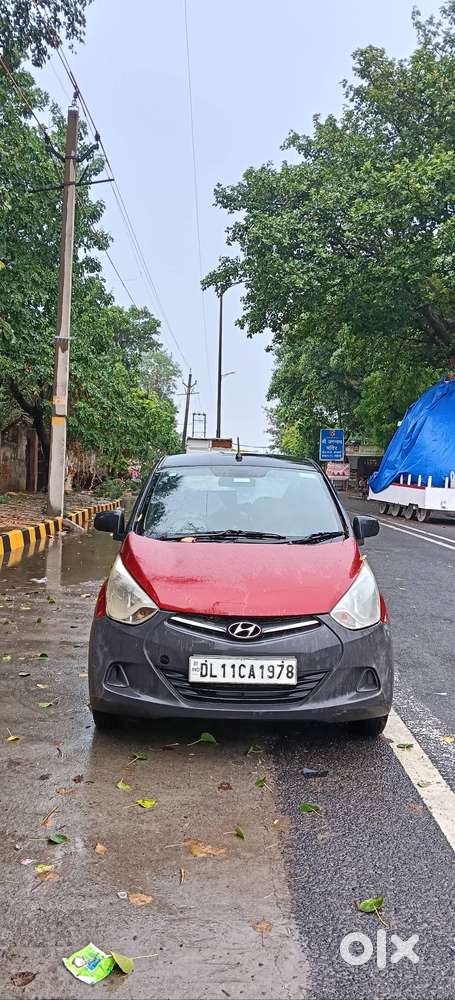 Red Eon With Best Mileage And Cng Fitted