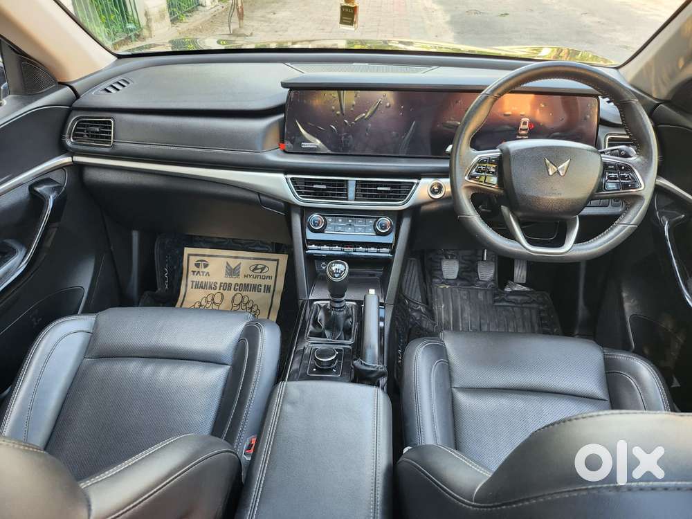 Mahindra Xuv700 2.2 Ax 7 Diesel Mt Str, 2025, Diesel