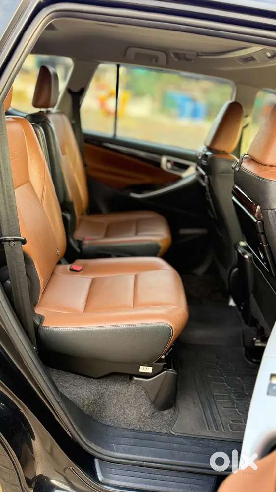 Toyota Innova Crysta Diesel 2021dec Almost 2022