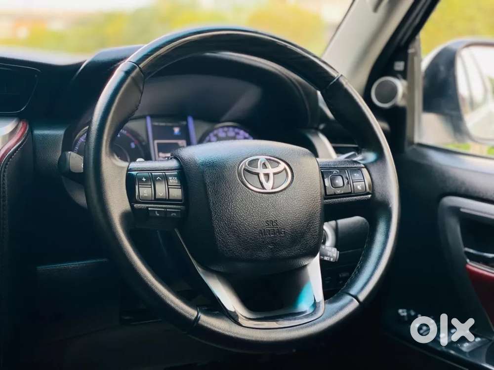 Toyota Fortuner Legender, 2022, Diesel