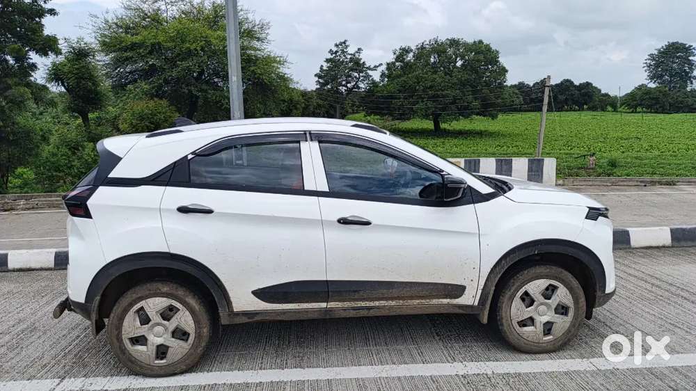 Tata Nexon Petrol 2024