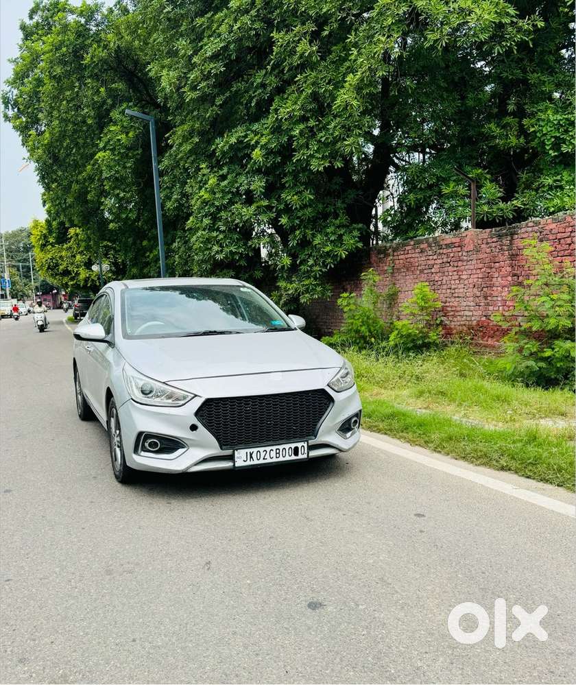 Hyundai Verna Diesel Automatic Full Top