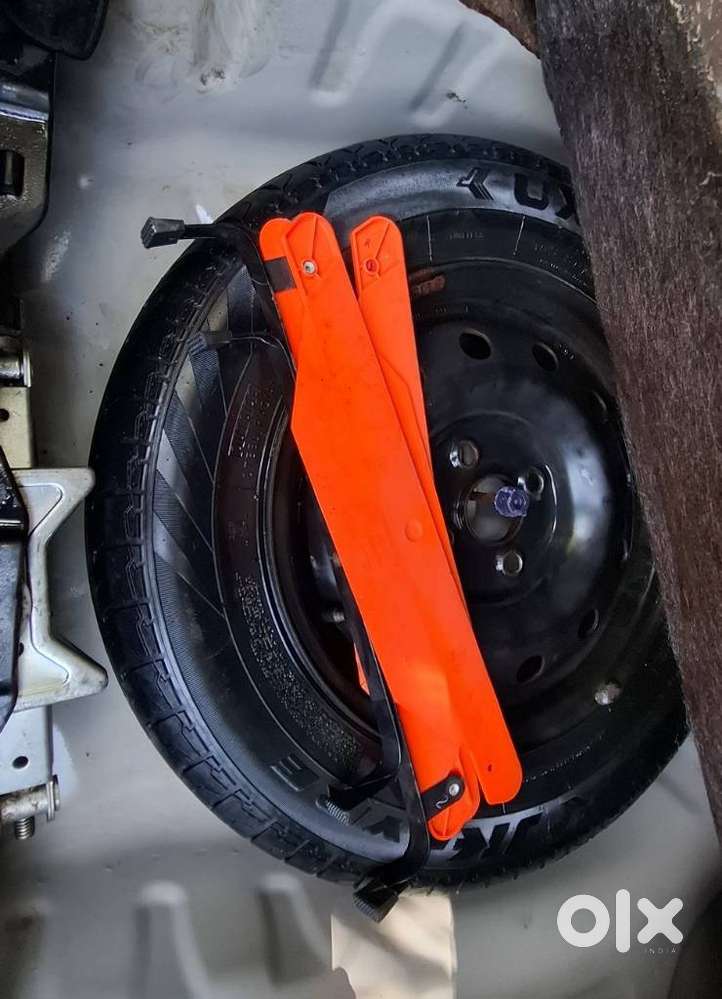 Maruti Suzuki Swift Dzire Vxi Optional, 2023, Petrol