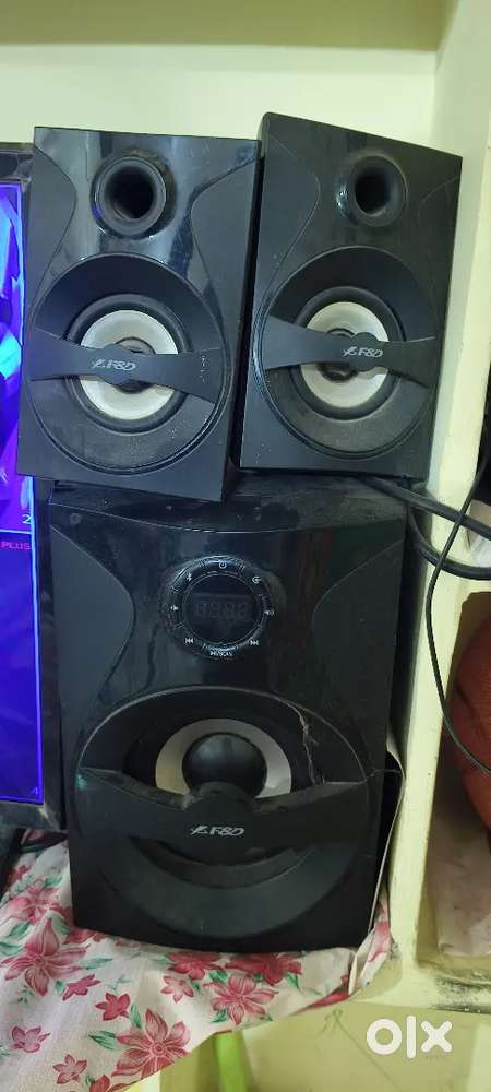 Bluetooth speakers with oopher