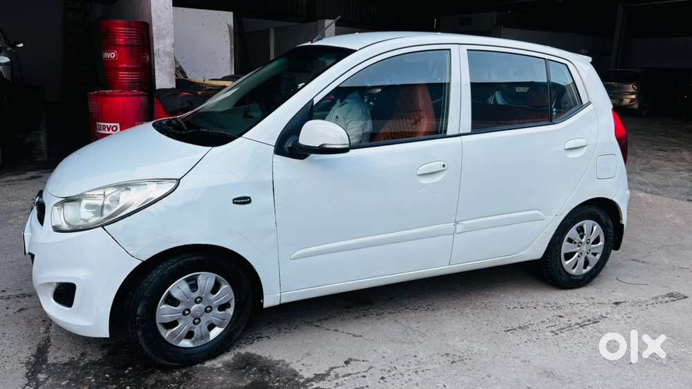 Hyundai I10 Sportz 2011