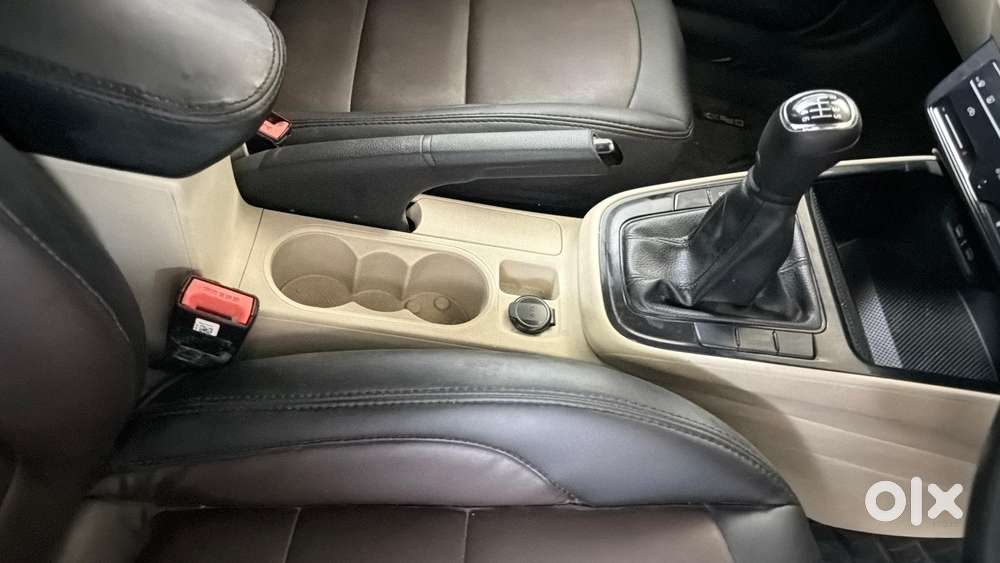 Skoda Slavia 1.0 Ambition Tsi, 2022, Petrol