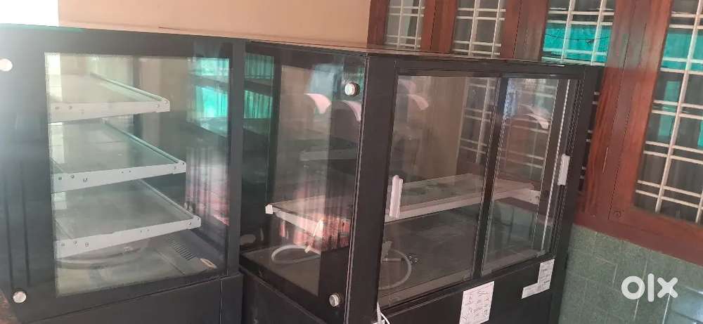 One year used Western pastry Cabinet and Western Sweet Cabinet