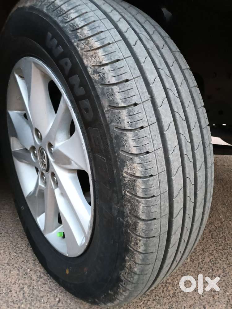 Toyota Innova Crysta 2.4 G Mt 8s, 2017, Diesel