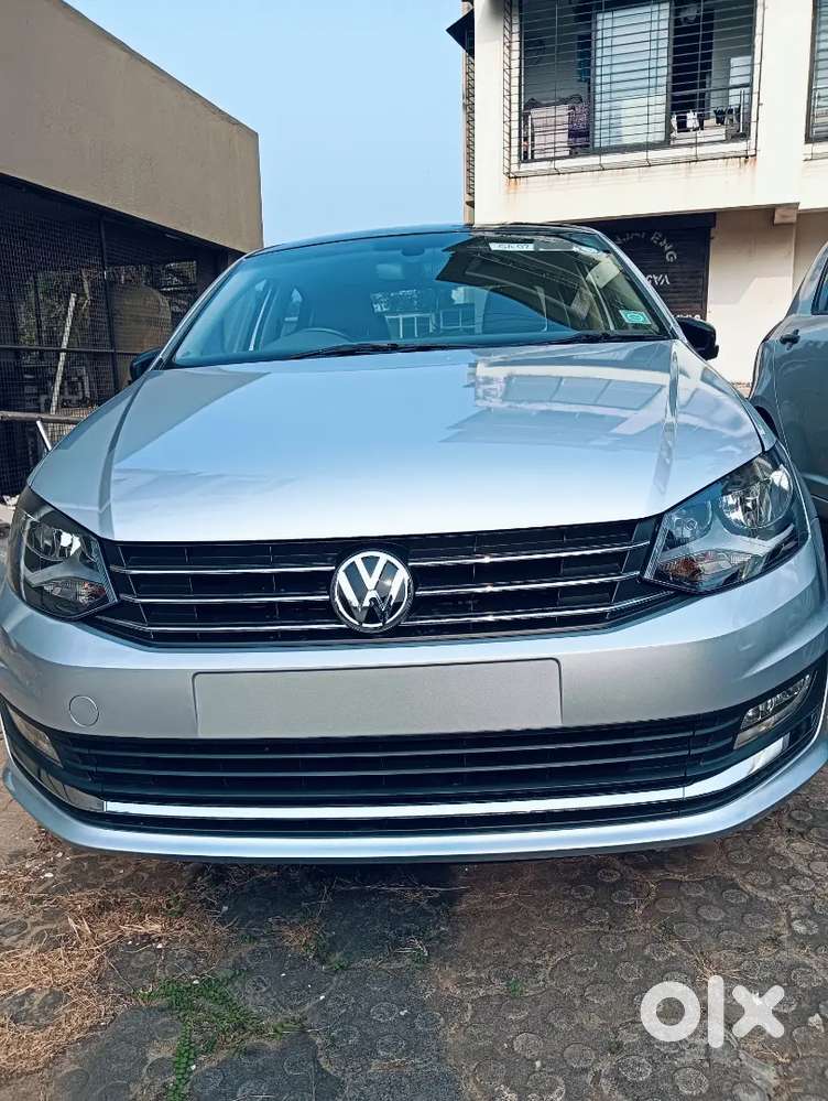 Volkswagen Vento 1.6 Mpi (mt) Highline , Model 26 Dec 2017 , Silver