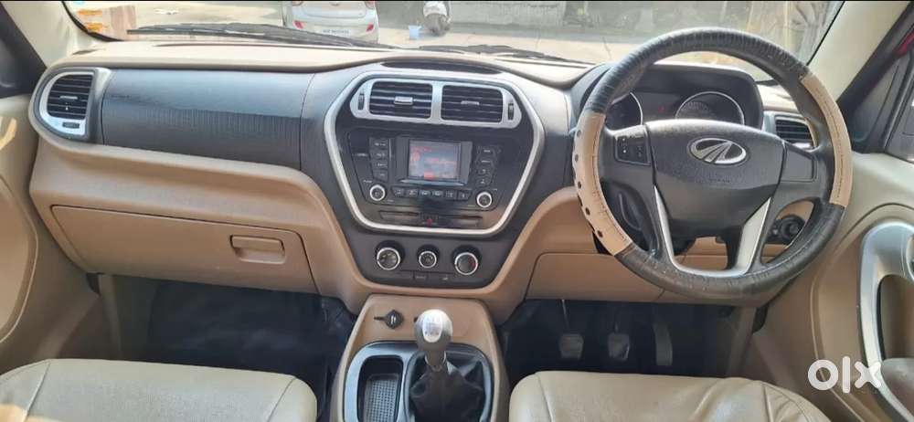 Mahindra Tuv 300 Mhawk100 T8 Dual Tone, 2015, Diesel