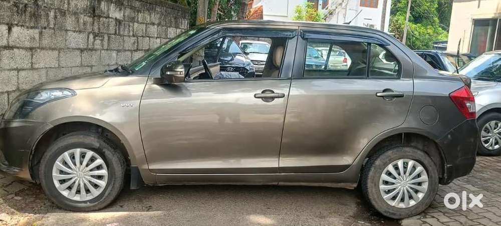 Maruti Suzuki Swift Dzire Vxi Optional, 2017, Petrol