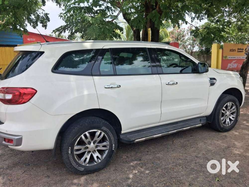 Ford Endeavour 2.2 Titanium At 4x2, 2016, Diesel