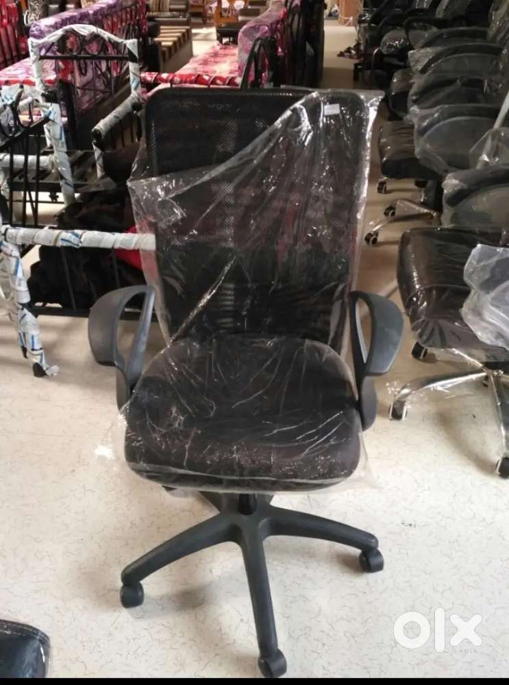 Office Chairs / Boss Chairs / Dining Tables and Chairs / Bar Chairs