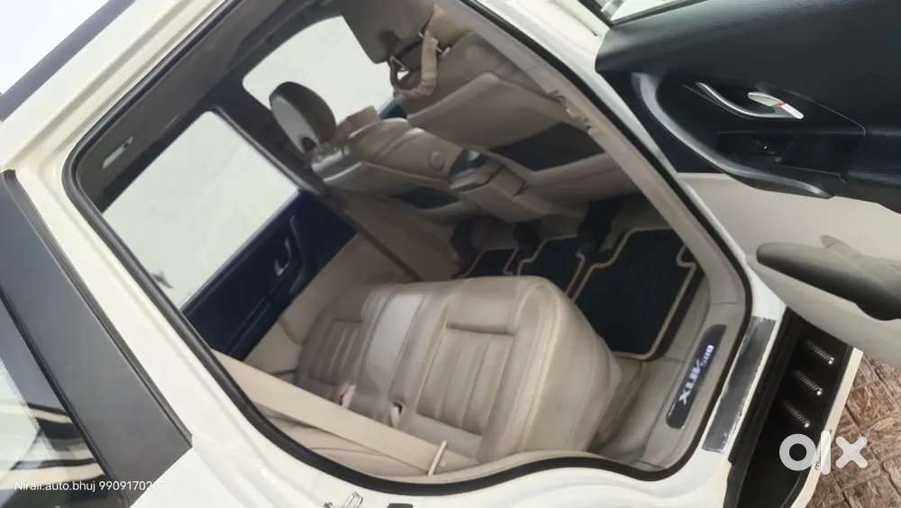 Mahindra Xuv500 2017 Diesel 32000 Km