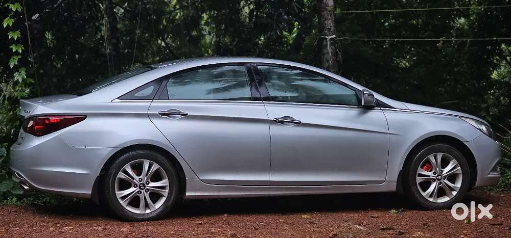 Hyundai Sonata 2.4 Gdi. Rare Vehicle