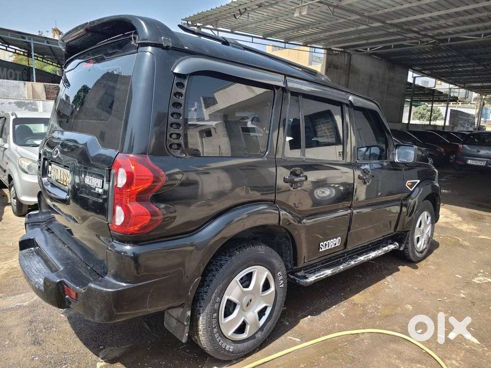 Mahindra Scorpio S4 9 Seater, 2015, Diesel