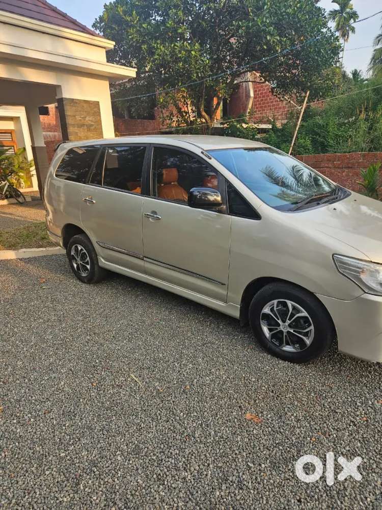Toyota Innova Diesel 2012