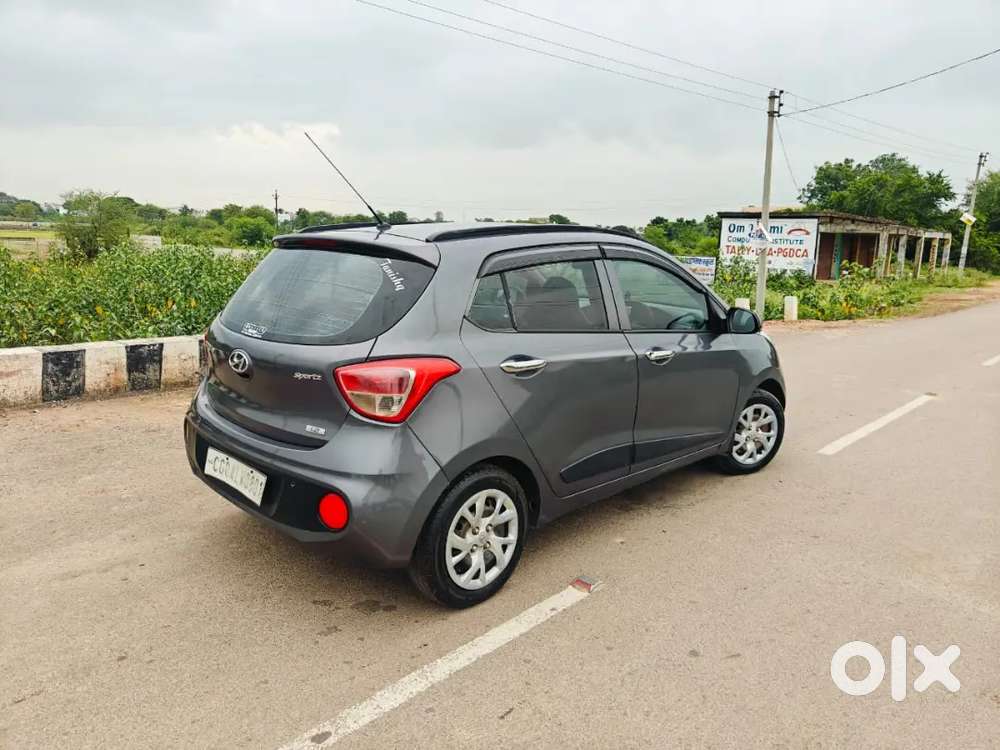 Hyundai Grand I10 2017 Petrol Well Maintained