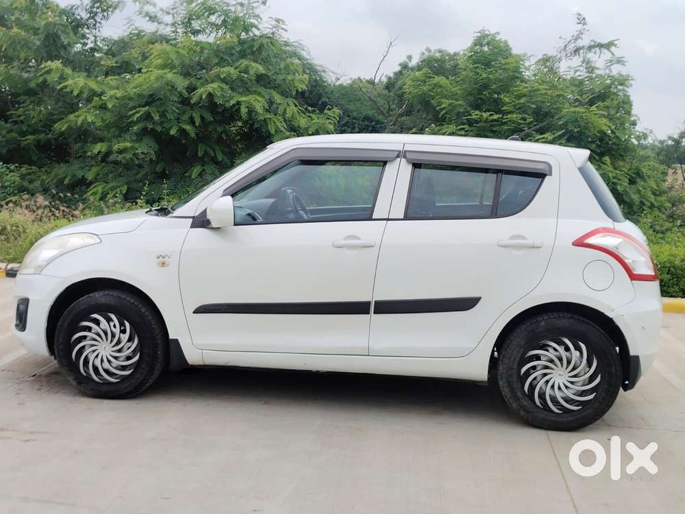 Maruti Suzuki Swift Lxi, 2016, Cng & Hybrids