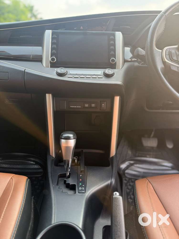 Toyota Innova Crysta, 2022, Petrol