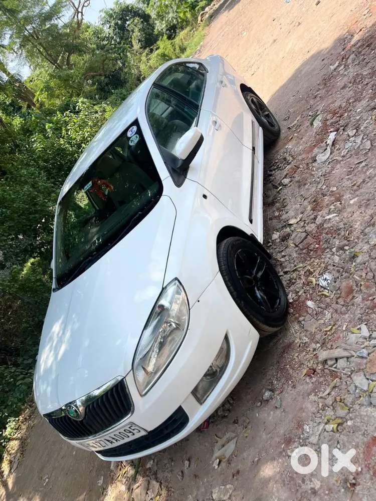Skoda Rapid 2013 82000 Km Driven