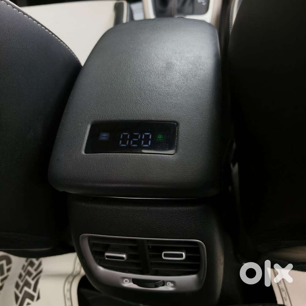 Hyundai Venue 1.0 Sx (o) Turbo Dct, 2023, Petrol