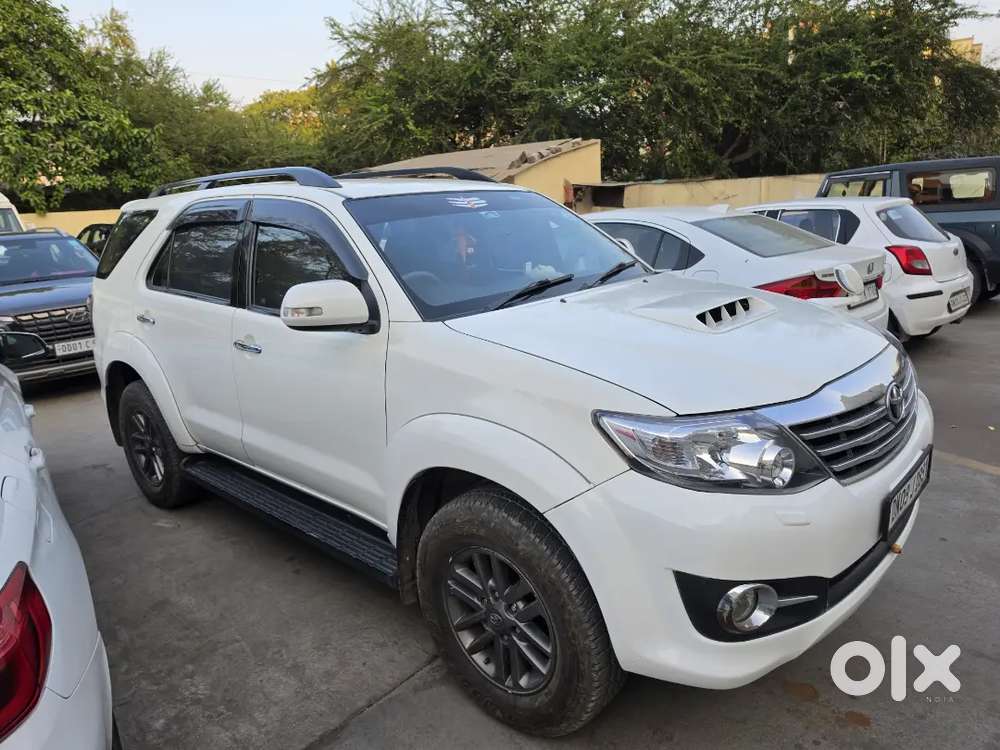 Toyota Fortuner 2014 Diesel 228000 Km Driven