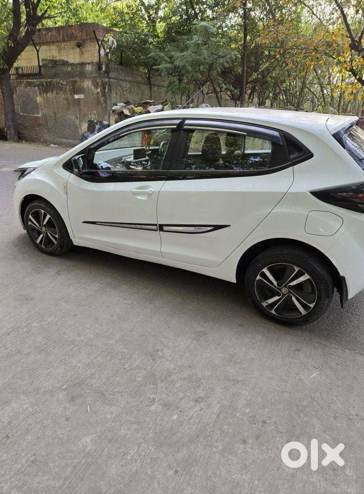 Tata Altroz Xz, 2020, Petrol