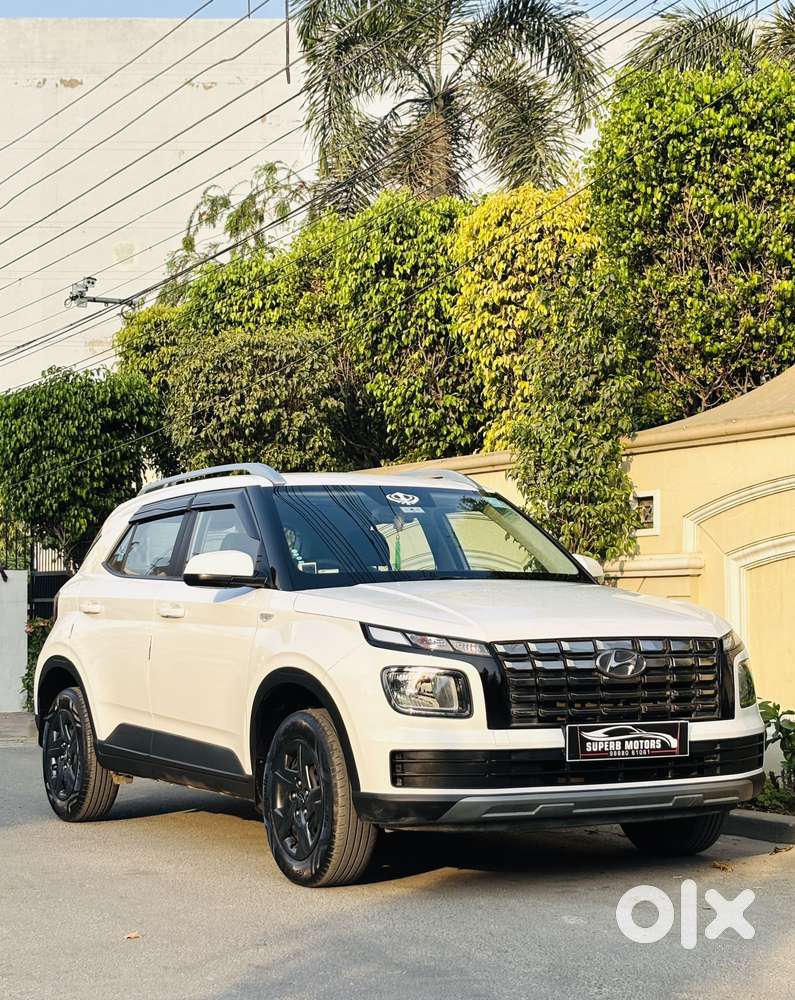 Hyundai Venue S (o) 1.2 Petrol Knight Edition, 2024, Petrol