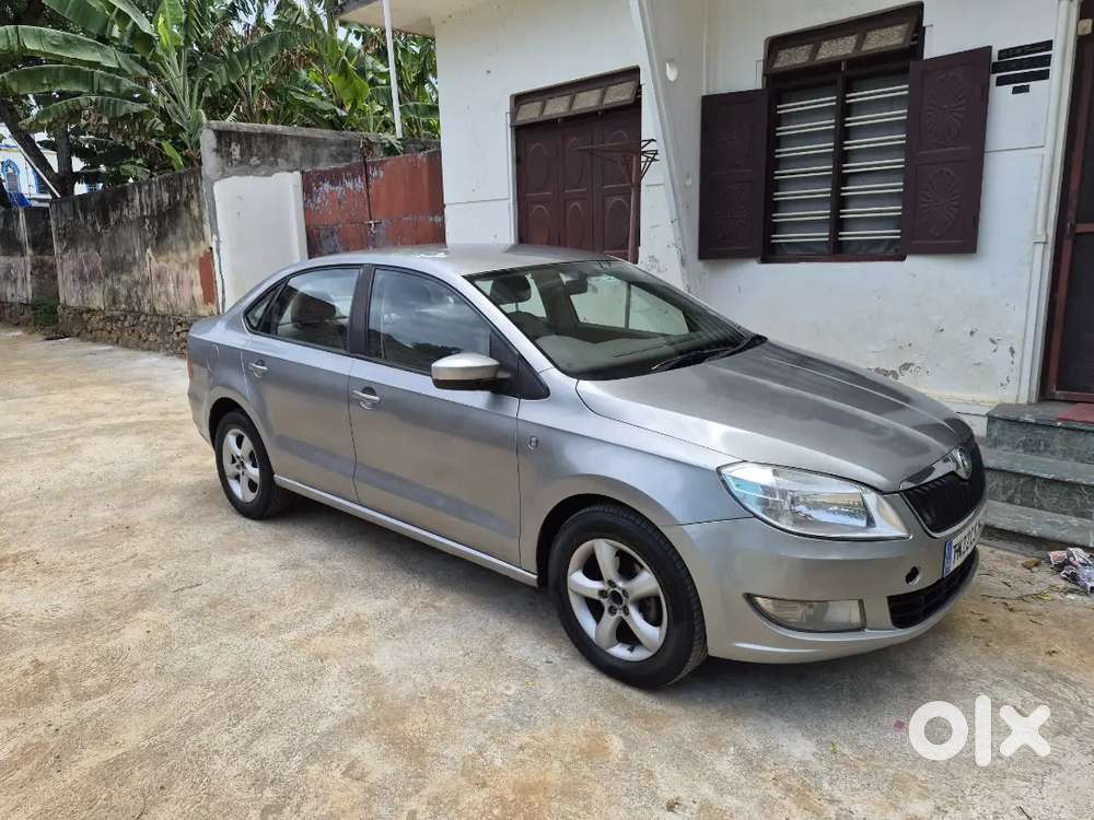 Skoda Rapid Elegance 2012
