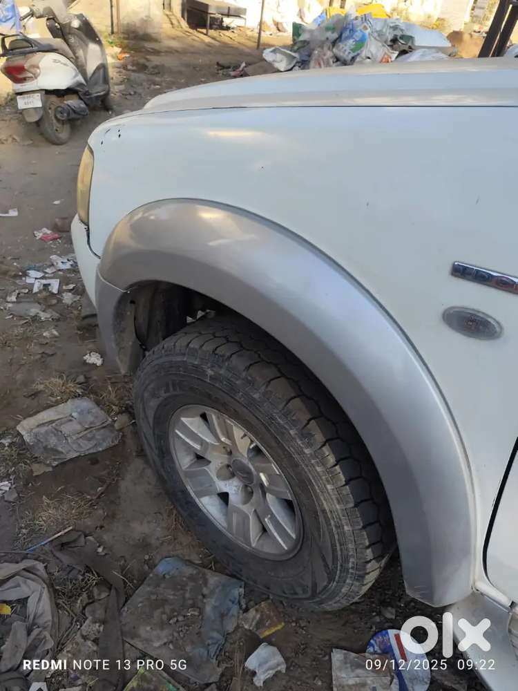 Ford Endeavour 2009