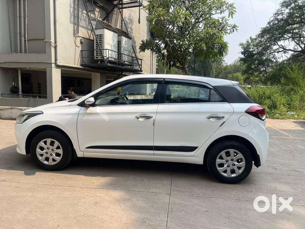 Hyundai Elite I20 Sportz (o) 1.4, 2015, Petrol
