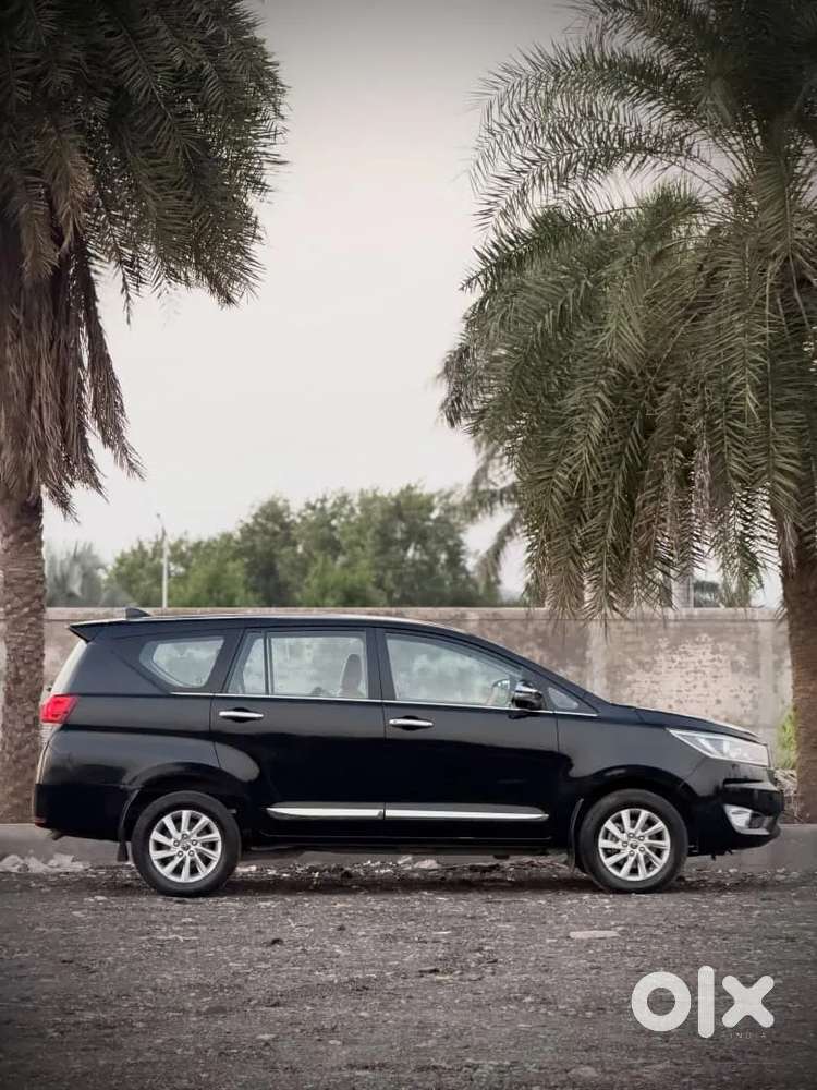 Toyota Innova Crysta [2020-ongoing] 2.4 Gx At 8 Str, 2022, Diesel