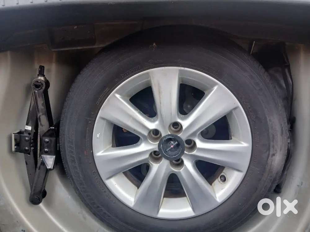 Toyota Corolla Altis 2010