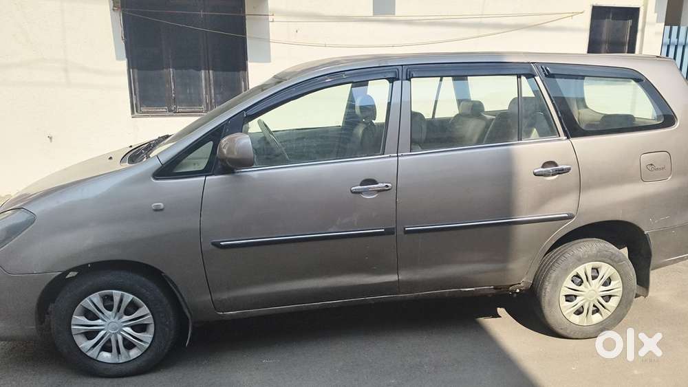 Toyota Innova 2006 Diesel Well Maintained