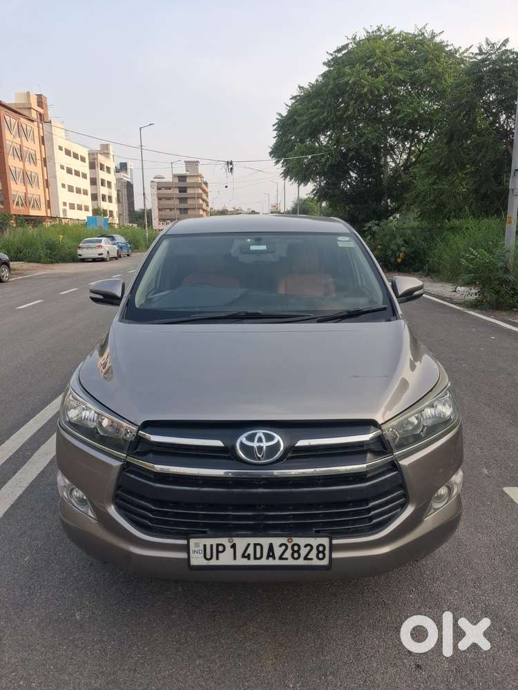 Toyota Innova Crysta 2.8 Gx At, 2016, Diesel