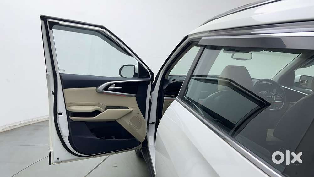 Kia Carens 1.4 Luxury Plus 6 Str, 2022, Petrol