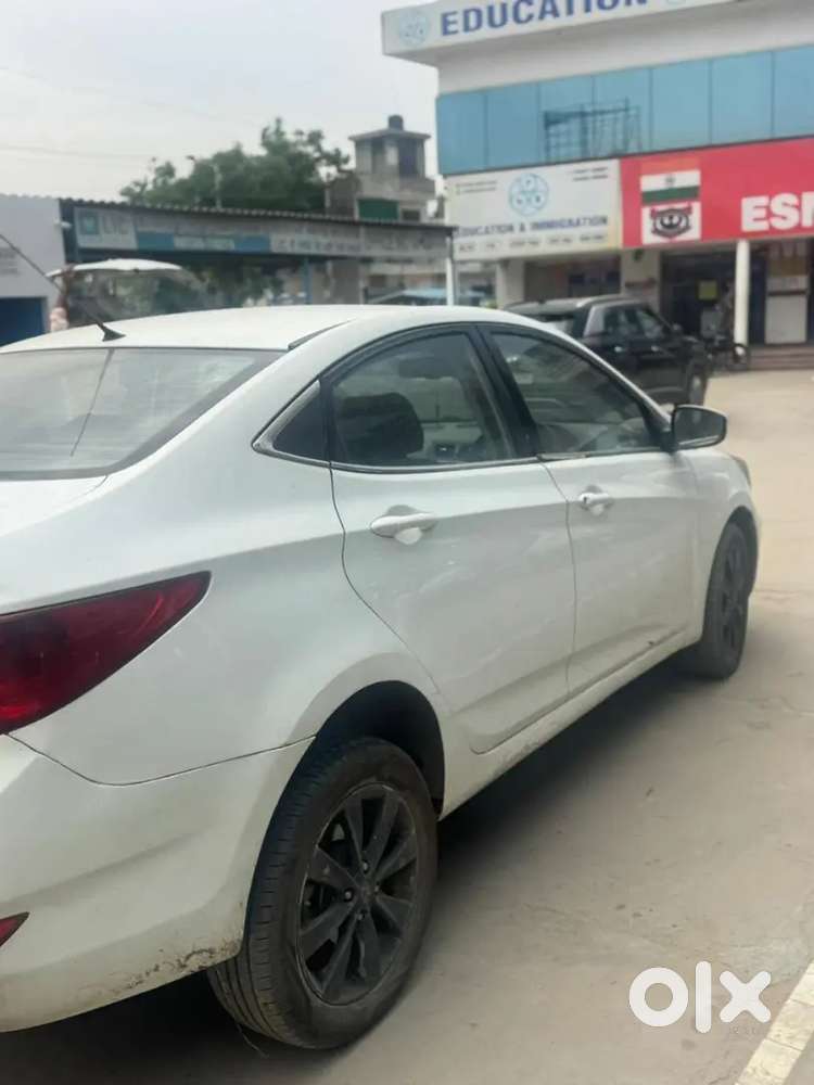 Hyundai Verna 2011 Diesel 200000 Km Driven