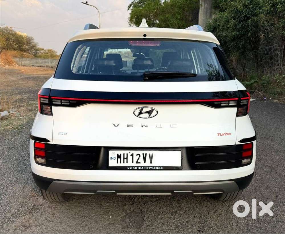 Hyundai Venue 1.0 Sx (o) Turbo Dct Dual Tone, 2023, Petrol