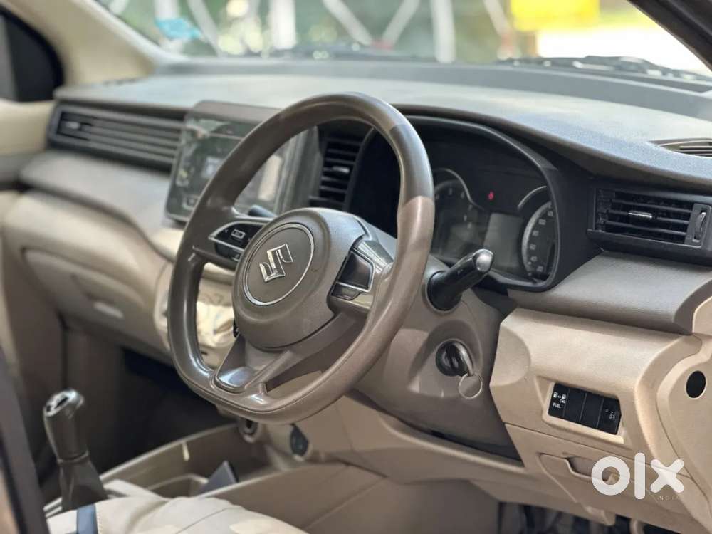 Maruti Suzuki Ertiga 1.5 Vxi, 2021, Petrol