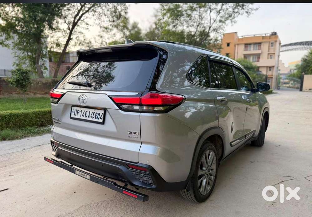 Toyota Innova Hycross 2.0 Zx (o) Hybrid 7 Str, 2025, Petrol