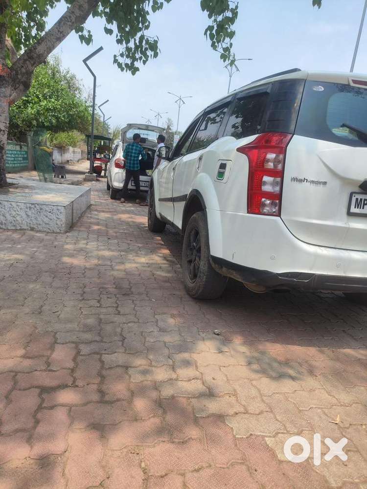 Mahindra Xuv500 2014 Diesel 130000 Km Driven