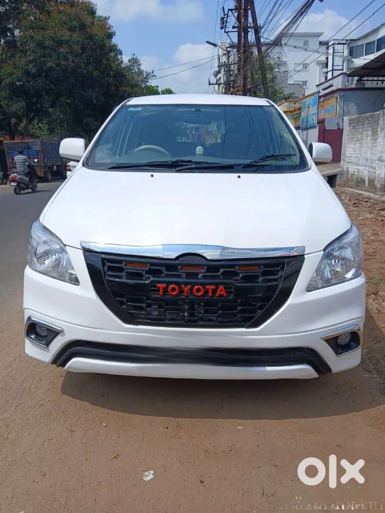 Toyota Innova 2011 Diesel Well Maintained