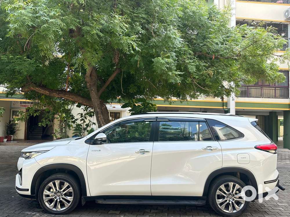 Toyota Innova Hycross 2.0 Zx Hybrid 7 Str, 2021, Petrol