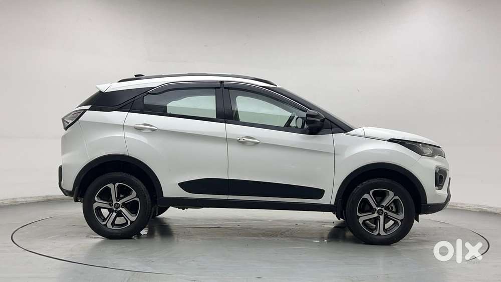 Tata Nexon 1.2 Revotron Xz Plus, 2023, Petrol